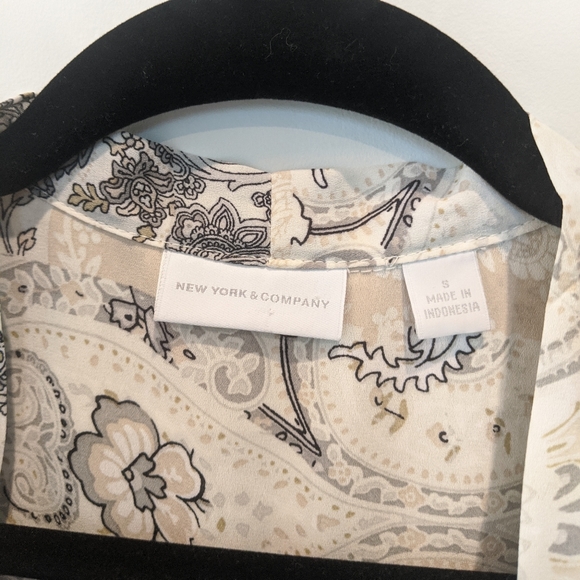 New York & company neutral wrap blouse small - Picture 5 of 6